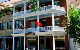 Lodging At The Imperial